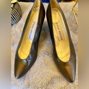 VINTAGE EVAN PICONE Bronze Classic Pumps Womens Size 7 M Spain